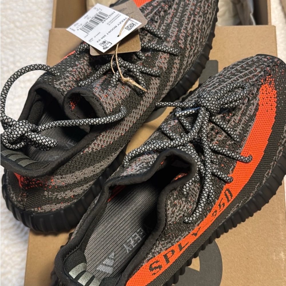 Adidas Yeezy Boost 350 V2 Box